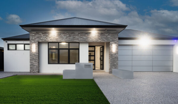 Single Storey Custom Home in Landsdale thumbnail